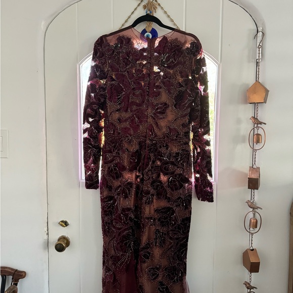 Marchesa Embroidered Velvet Dress Size 12 - Picture 6 of 12